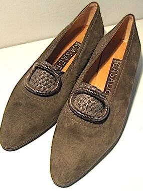 NWOT CasaDei Vintage Embellished Loafers, Size 6